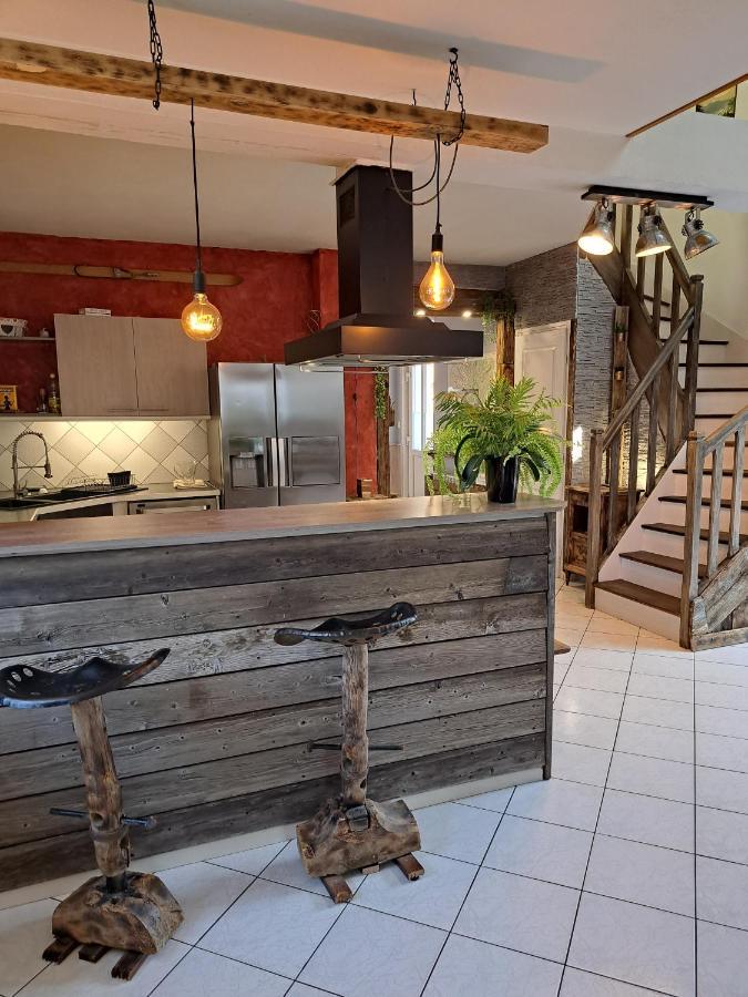 Gite Redrooster Home - 160M2, 4 Ch, 2 Sdb, Fibre, Parking, Sauna, Bain A Remous Theys Exterior photo